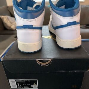 Jordan Kids Sneakers in Blue and White